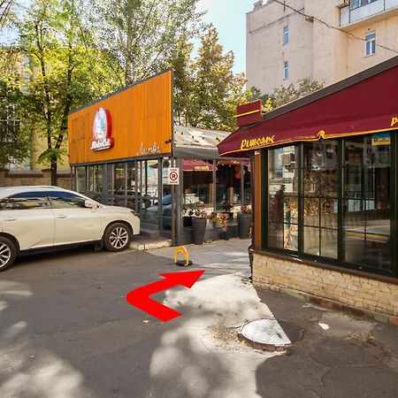 Apartments On Ploshcha Ukrainskykh Heroiv Kiev Ruang foto