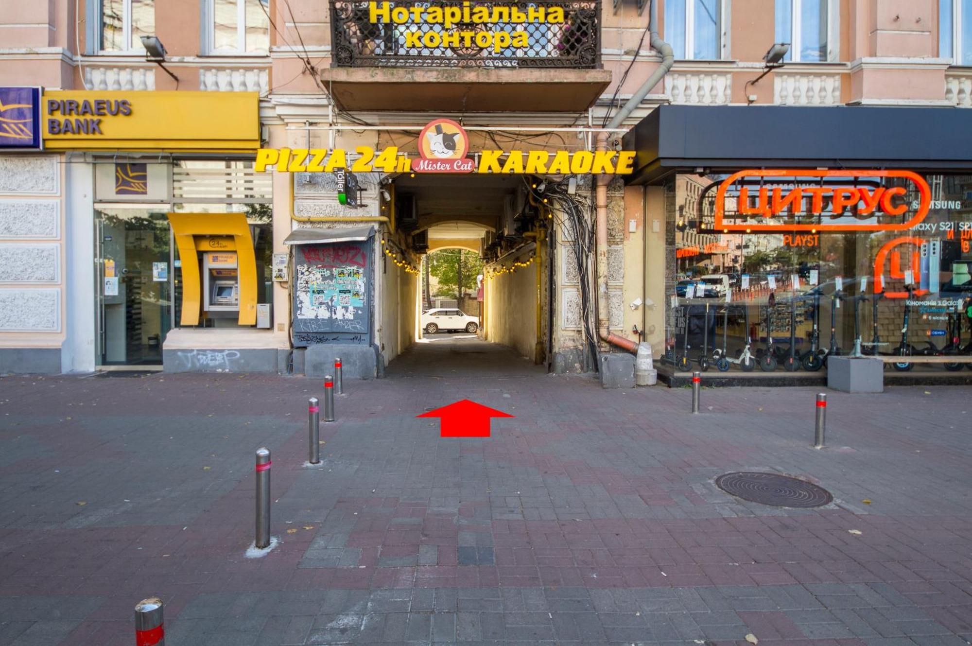 Apartments On Ploshcha Ukrainskykh Heroiv Kiev Ruang foto